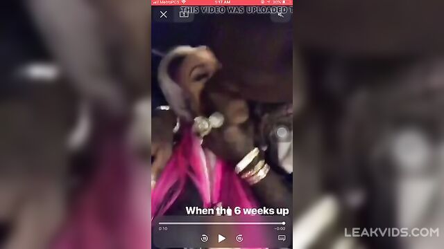 Cardi B getting fingered by her bf 100% real leaked video - 5 image