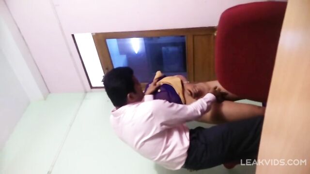 Office Boss Fucking His Beautiful Secretary 100% real leaked video - 5 image