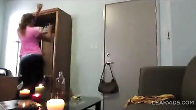 When live cam goes terrible wrong SCARY video - 1 image