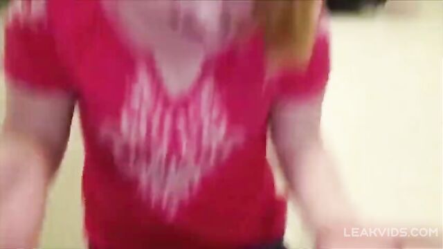 Sexy School Teacher Giving a Blowjob to Student On School HallWay Video Leaked - 4 image