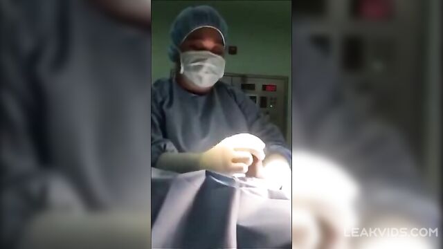 Doctor jerk off a patient during surgery to avoid pain - 4 image