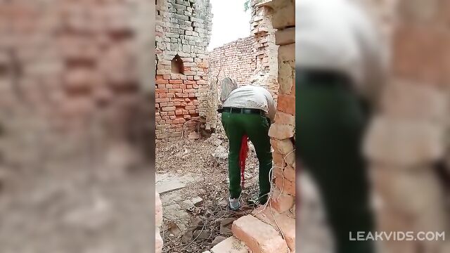 Indian Girl Caught Fucking Outdoor While Sex - 4 image