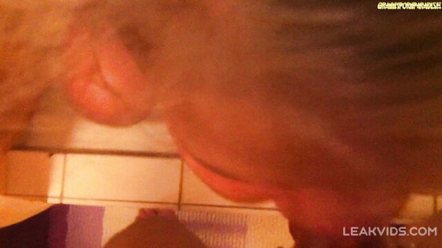 Real incest mom son scandal bathroom blowjob video leaked - 3 image