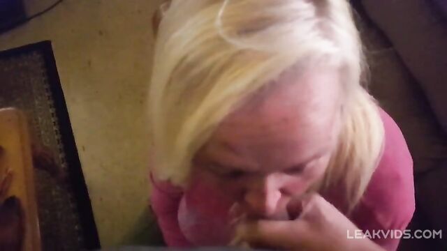 Friend's mom sucking and drinking cum 100% real - 5 image