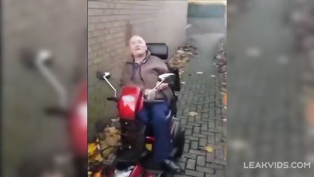 Whore caught sucking a very old dick and makes him cum all - 4 image