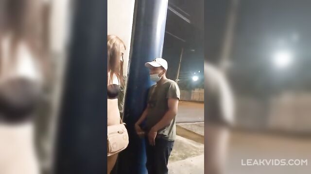 Kinky Guy caught fucking a street crack whore - 1 image