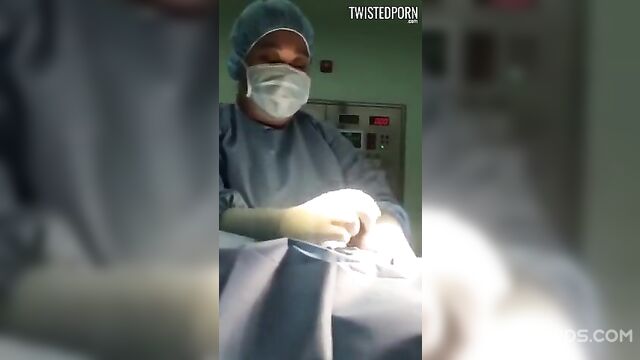 Surgeon gives a handjob to patient before the surgery video leaked - 3 image