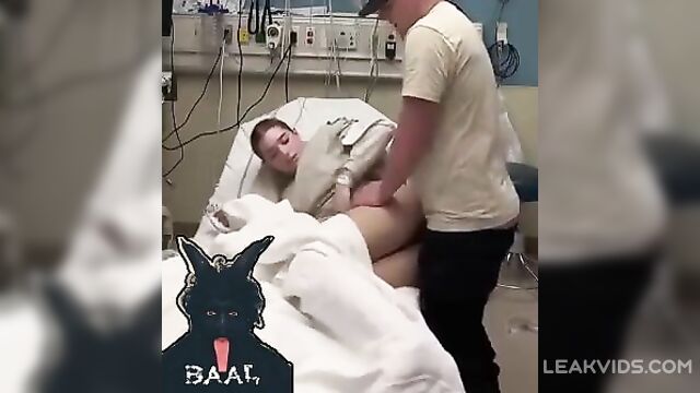 Dude fucks his girlfriend in the hospital video leaked - 3 image