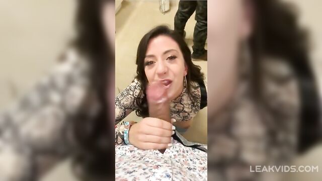 Sexy Mom blows son's friends after party leaked