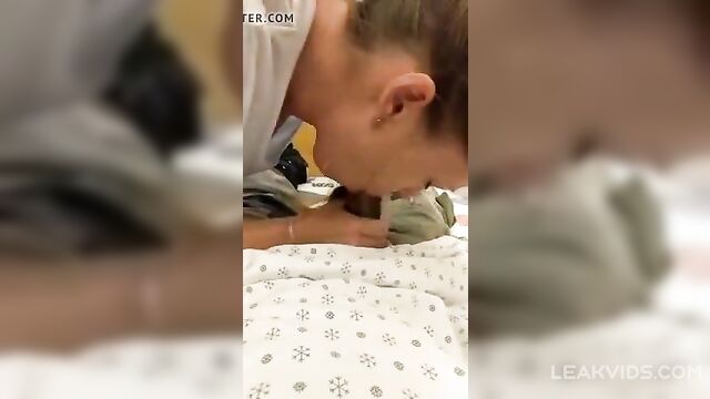 Real sexy nurse caught sucking patient at the hospital - 4 image