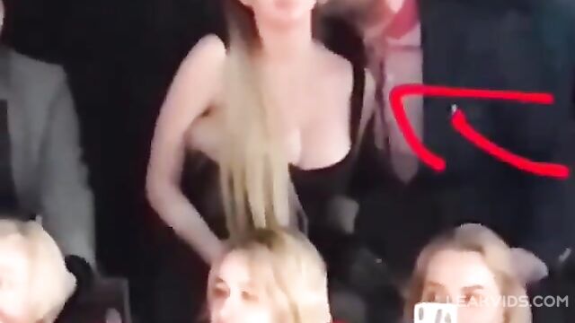Famous Model was Caught Jerking OFF a Millionaire's Penis At Fashion Show - 4 image
