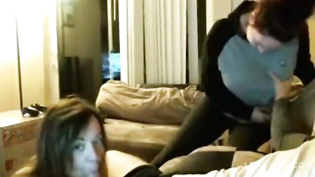 Sexy Gf suck the dick and room mate let touch her boobs - 3 image