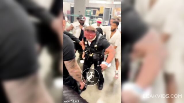 Beautiful Celebrity Joseline Hernandez's big tits pop out during a fight part 3 - 2 image