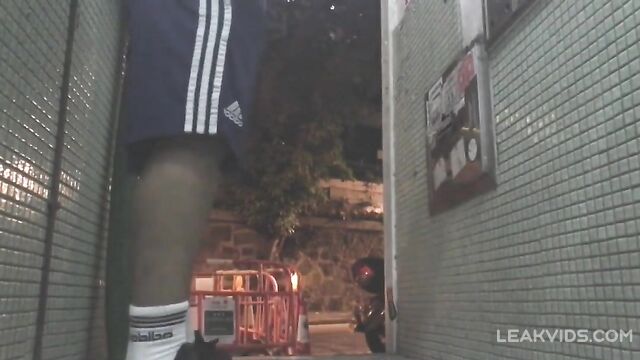 Crazy dude jerk-off in front his neighbor girl video leaked - 1 image