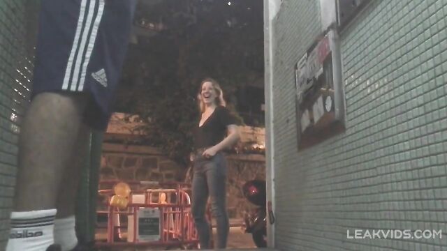 Crazy dude jerk-off in front his neighbor girl video leaked - 4 image