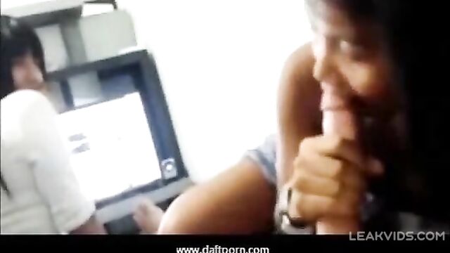 Threesome attempt failed video leaked - 1 image