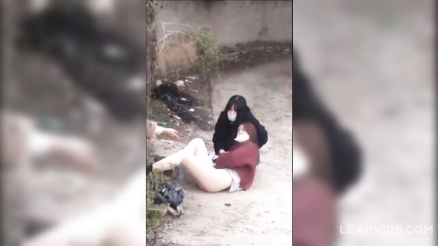 Muslim pretty school girl lost her pants while jumping fence - 1 image