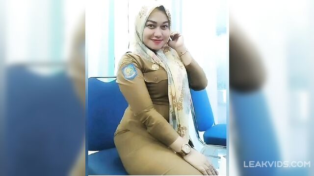 Air Hostess Fucking With Rich Dude for Money - 1 image