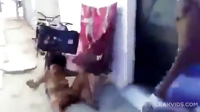 Brazilian Woman Beaten And Stripped For Stealing Shocking! - 5 image