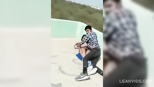 Hot Indian couple caught fucking on rooftop - 1 image