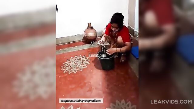 Young owner taking advantage of poor maid video leaked - 4 image