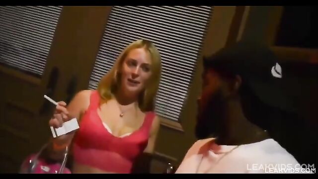 Street whore really wanna have them all for the night