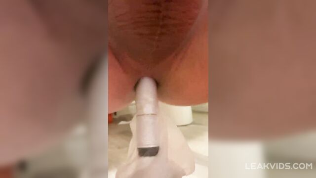 Hot Gay Teen tries Anal with hairbrush first time - 3 image