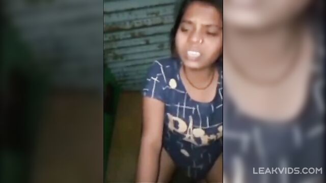 Young sister and brother make love at village barn Scandal video - 2 image