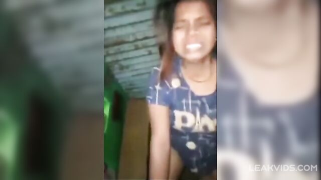 Young sister and brother make love at village barn Scandal video - 4 image