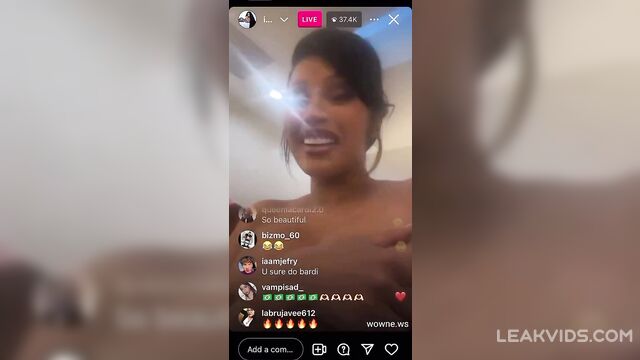 Cardi B flashing her boobs on instagram live - 4 image