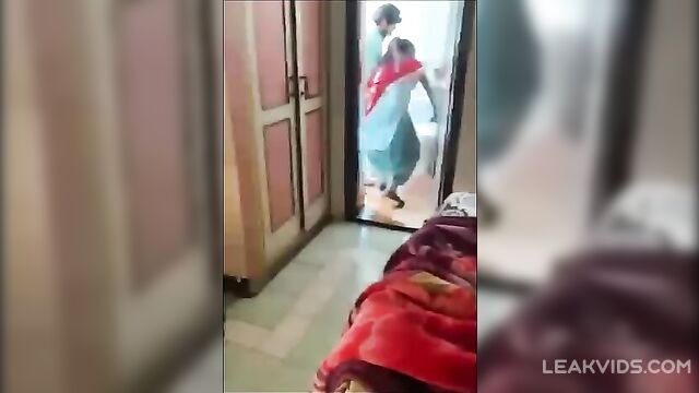 Wife catch her sister with her lovely hubby - 4 image