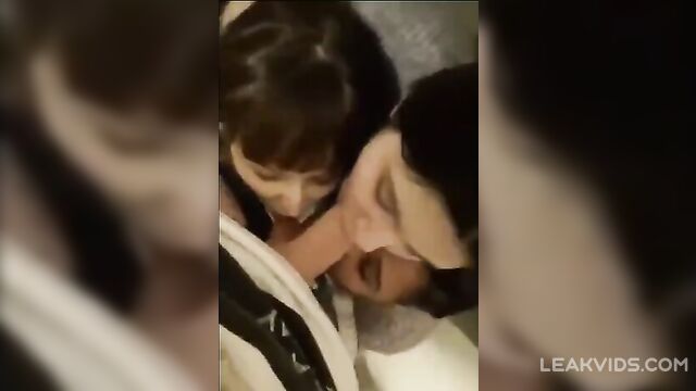 Lucky boy gets a blowjob from 3 pretty girls in the college dorm - 5 image