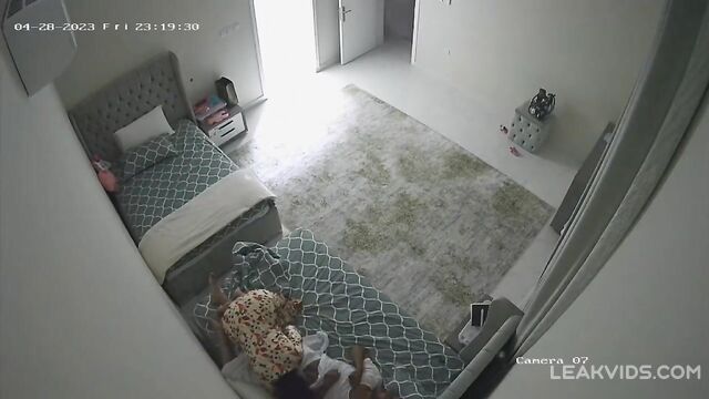 Real sister gives her brother a blowjob at home hidden camera - 4 image