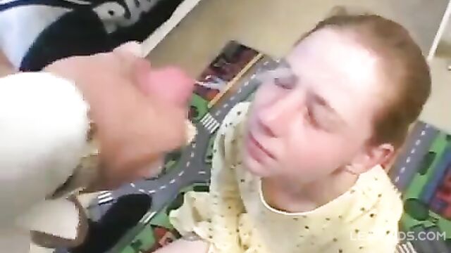 Amazing anal penetration with my pretty teen sister - 5 image