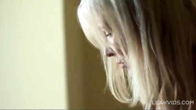 Mother pleases her son with great sex on vacation - 4 image