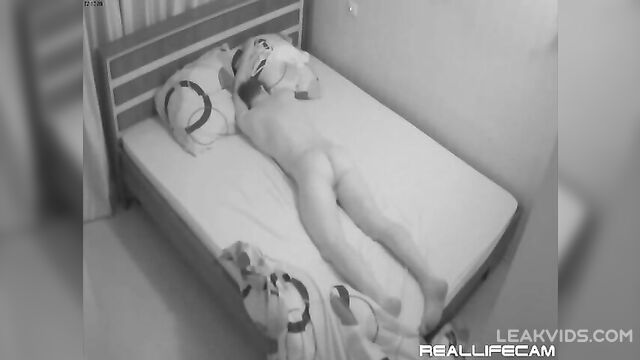 Cheating promiscuous wife caught on hidden camera with her lover's cock in her ass - 3 image