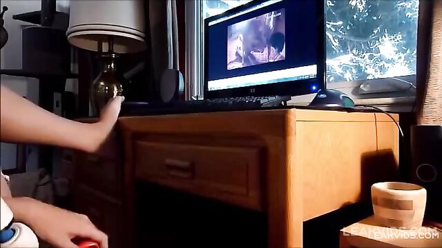 My sister likes to watch the dog fuck the woman! Is she a whore? - 3 image