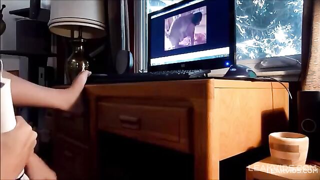 My sister likes to watch the dog fuck the woman! Is she a whore? - 4 image