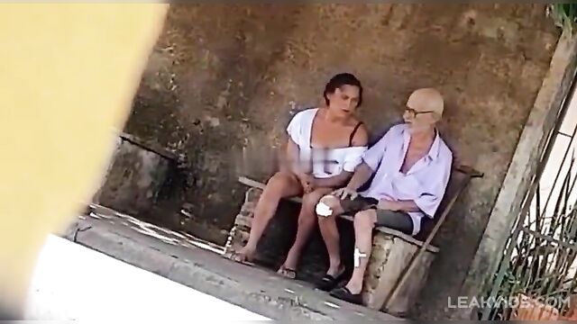 Granddaughter and grandfather fuck in public - 1 image