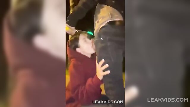 Young whore gives a guy a blowjob on a scooter - 2 image