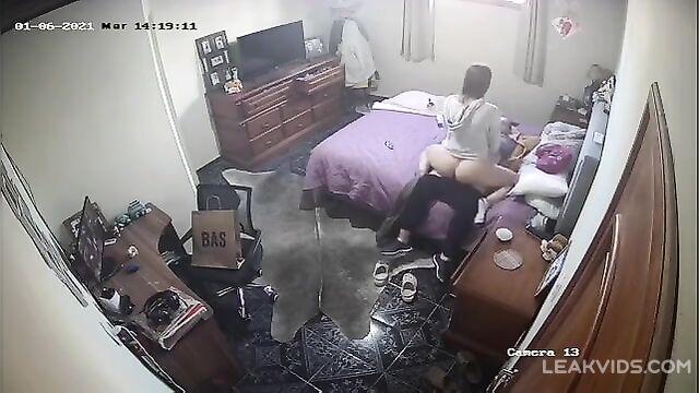 Real Dad Fucks Daughter On Hidden Camera - 5 image