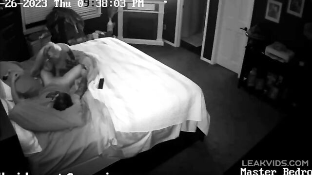 Son fucking mom in mouth on spy cam - 2 image