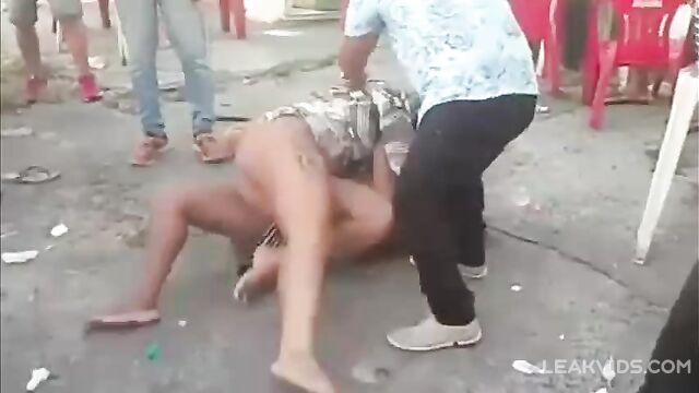 Two Prostitutes Fought In The Street Over A Rich Client - 4 image