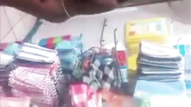 Hot african girl stripped naked for stealing in South Africa supermarket - 4 image