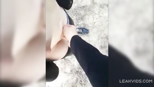 Muslim Whore Exposing Her Attractive Body - 2 image