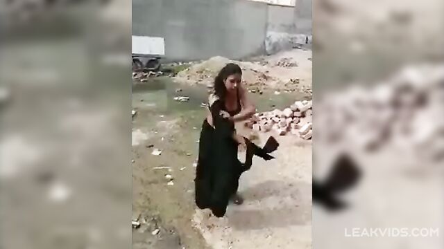 Muslim Woman Fucked To Strip Naked In Front Of Moral Police - 4 image